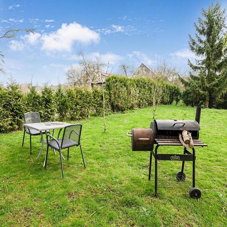 Charming Chalet In Beauraing With Fenced Garden Екстериор снимка